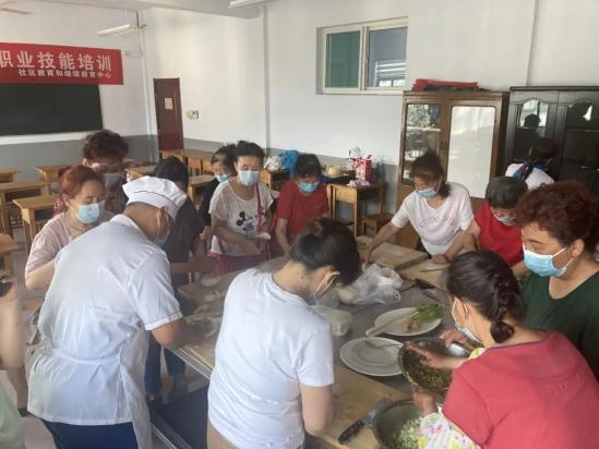淄博机电工程学校周村区社区教育学院 举办“中华传统小吃”技能培训班 淄博机电工程学校周村区社区教育学院 举办“中华传统小吃”技能培训班