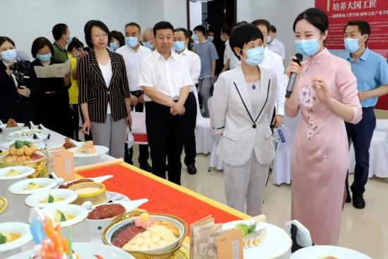 2022年淄博市职业教育活动周暨“中银杯”第十三届职业(技工)院校技能大赛开幕式在淄博机电工程学校隆重举行 2022年淄博市职业教育活动周暨“中银杯”第十三届职业(技工)院校技能大赛开幕式在淄博机电工程学校隆重举行