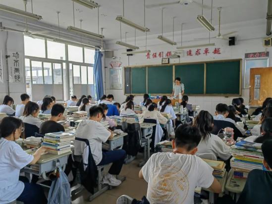 淄博机电工程学校师生到周村区实验中学开展听课交流活动(观摩交流促成长 相互学习助提升) 淄博机电工程学校师生到周村区实验中学开展听课交流活动(观摩交流促成长 相互学习助提升)